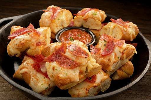 Dave & Busters | restaurant | 1155 N Swift Rd, Addison, IL 60101, USA | 6305435151 OR +1 630-543-5151