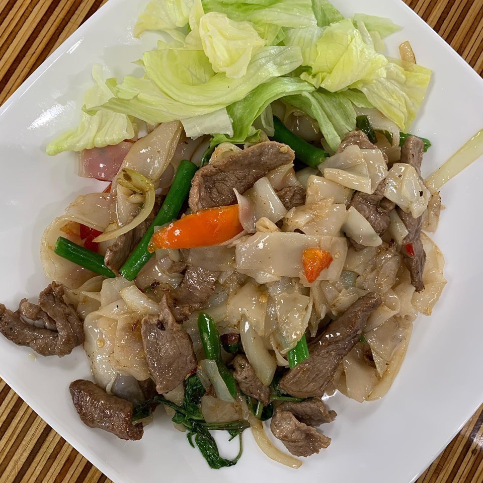 Kings 9 Thai Cuisine | restaurant | 635 N Main St, Corona, CA 92880, USA | 9514273223 OR +1 951-427-3223