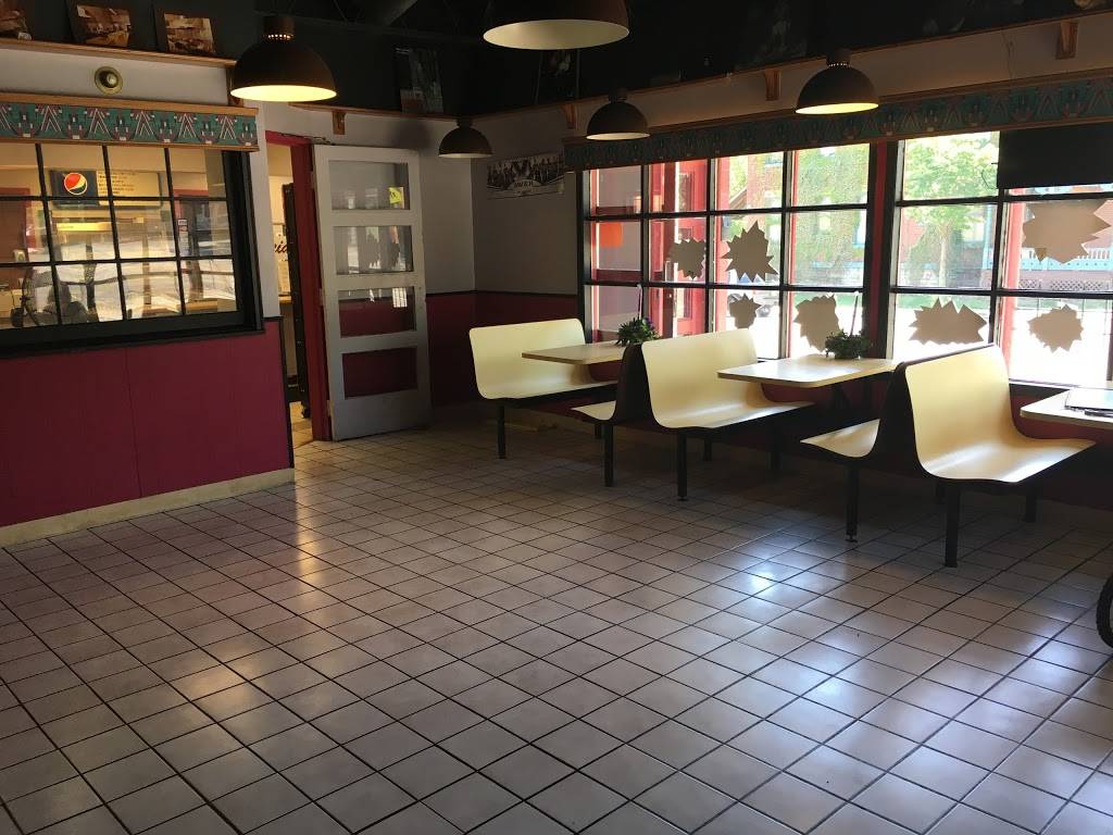 Ikes Barbecue | restaurant | 3200 Woodburn Ave, Cincinnati, OH 45207, USA | 5132210417 OR +1 513-221-0417