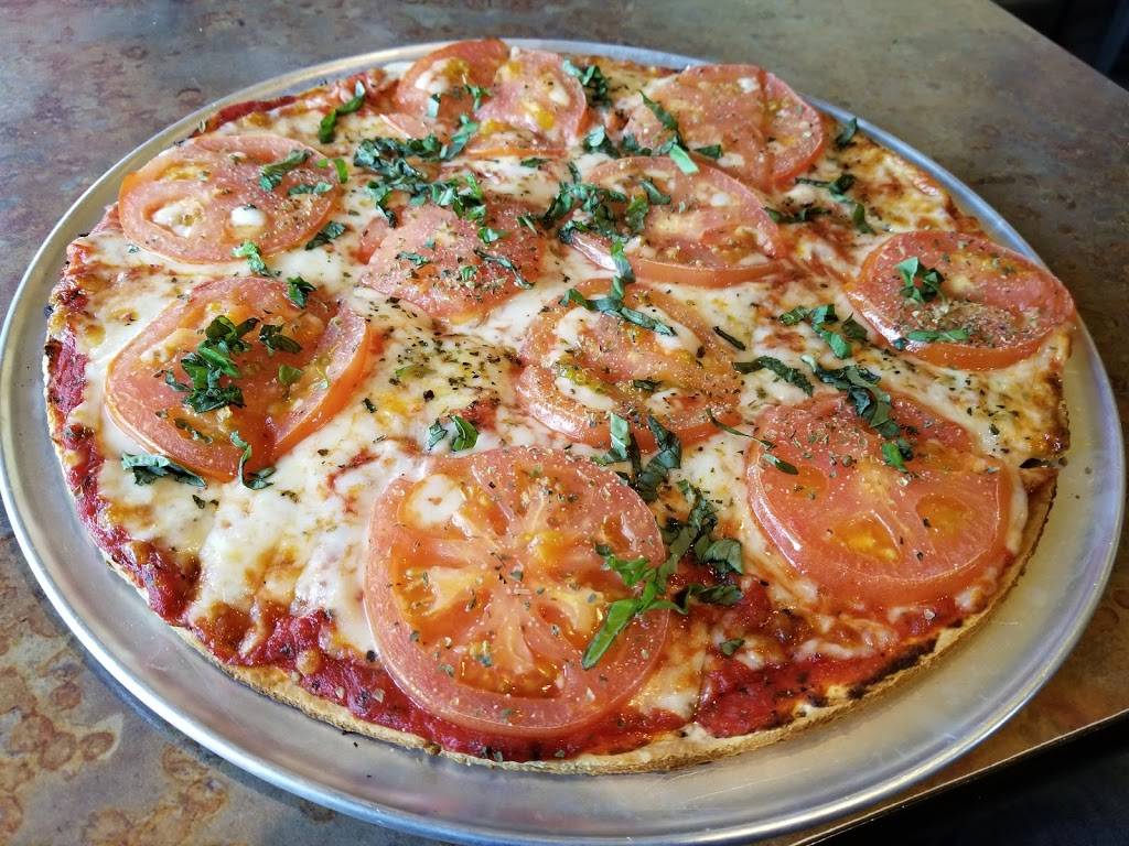 Joanies Pizzeria | restaurant | 2101 Menard St, St. Louis, MO 63104, USA | 3148651994 OR +1 314-865-1994