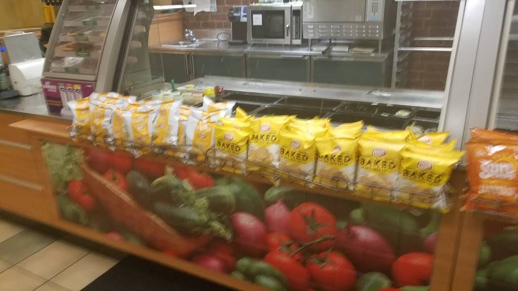 Subway | restaurant | 8398 Reading Rd, Cincinnati, OH 45237, USA | 5138216800 OR +1 513-821-6800
