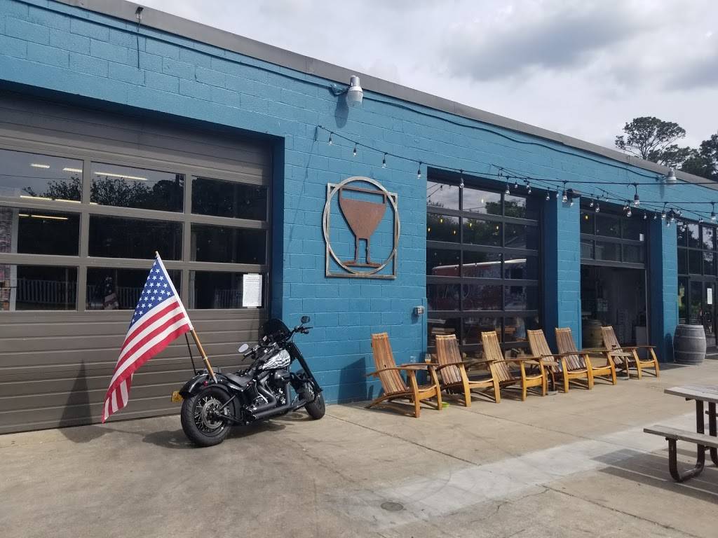 Commonwealth Brewing Co | restaurant | 2444 Pleasure House Rd, Virginia Beach, VA 23455, USA | 7573059652 OR +1 757-305-9652