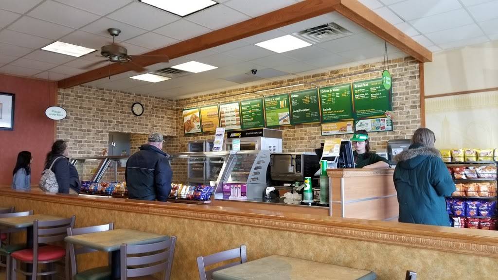 Subway | restaurant | 5321 Center Rd, Brunswick, OH 44212, USA | 3302251675 OR +1 330-225-1675