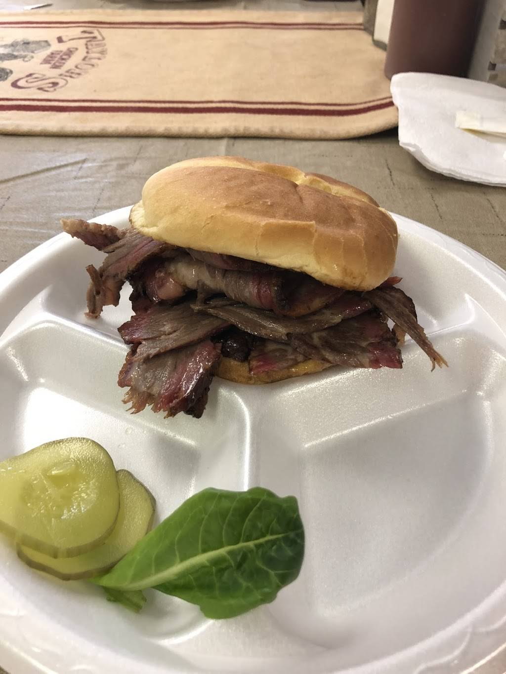 Up in Smoke BBQ Cafe and Gifts | restaurant | 10 W Main St, Monteagle, TN 37356, USA | 9312124506 OR +1 931-212-4506