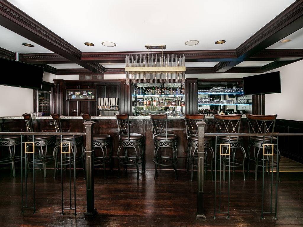 The Abbey | restaurant | 3158 IN-2, Valparaiso, IN 46385, USA | 2194653753 OR +1 219-465-3753