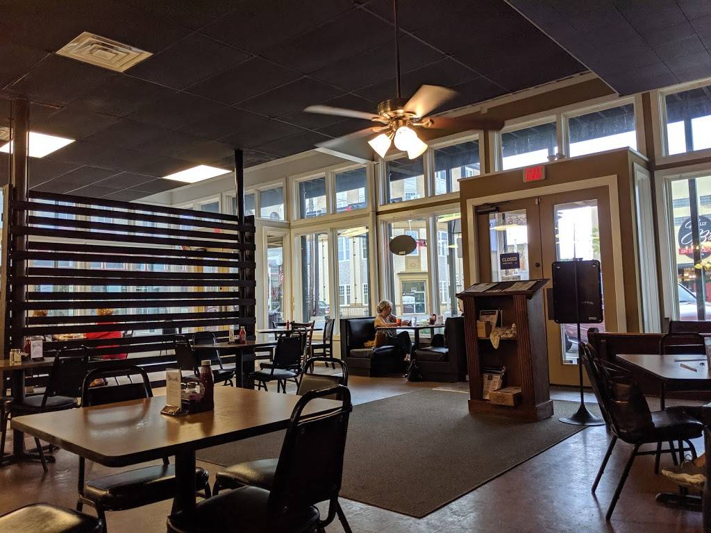 Kizers Grill | restaurant | 127 E Main St, Henderson, TX 75652, USA | 9037222284 OR +1 903-722-2284