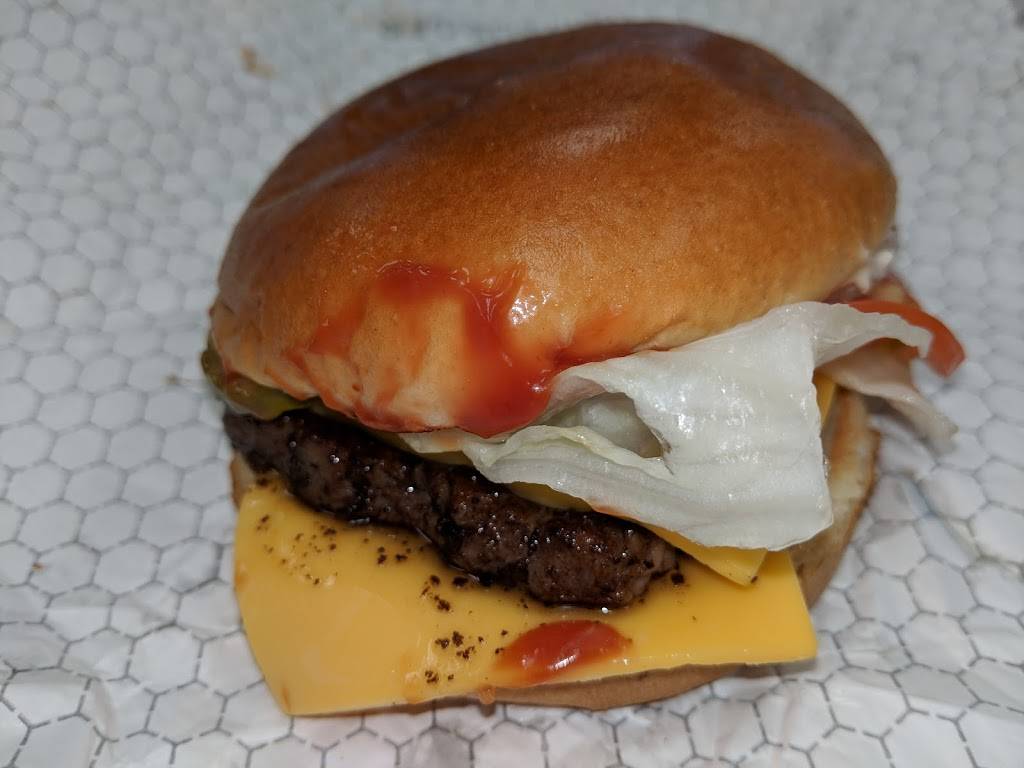 Wendys | restaurant | 7605 Tecumseh Rd E, Windsor, ON N8T 3H1, Canada | 5192511125 OR +1 519-251-1125