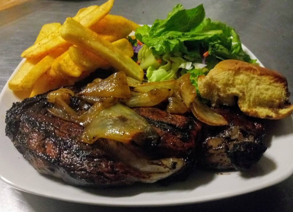 The Locals Bar & Grill | restaurant | 42876 Rd 80, Dinuba, CA 93618, USA | 5593058542 OR +1 559-305-8542