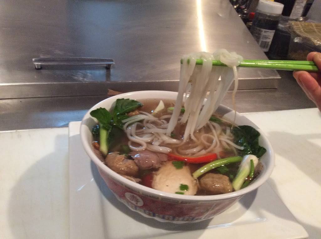 Cantine dAsie Indochine | restaurant | 93 Rue du Sault-au-Matelot, Québec, QC G1K 3X7, Canada | 4186923799 OR +1 418-692-3799