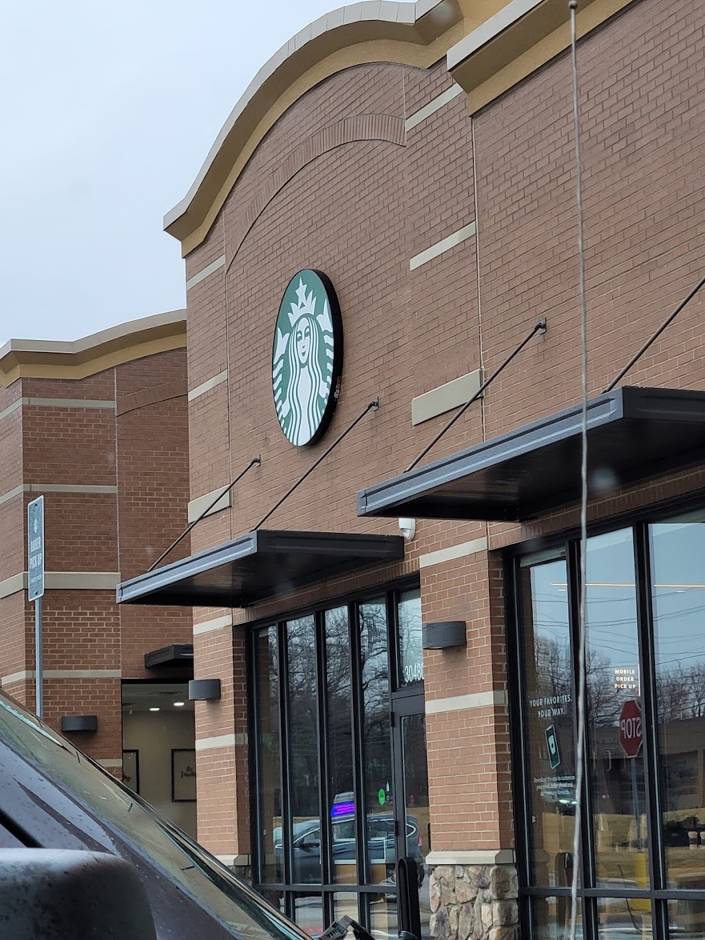Starbucks | cafe | 30480 Lakeshore Blvd, Willowick, OH 44095, USA | 4403617247 OR +1 440-361-7247