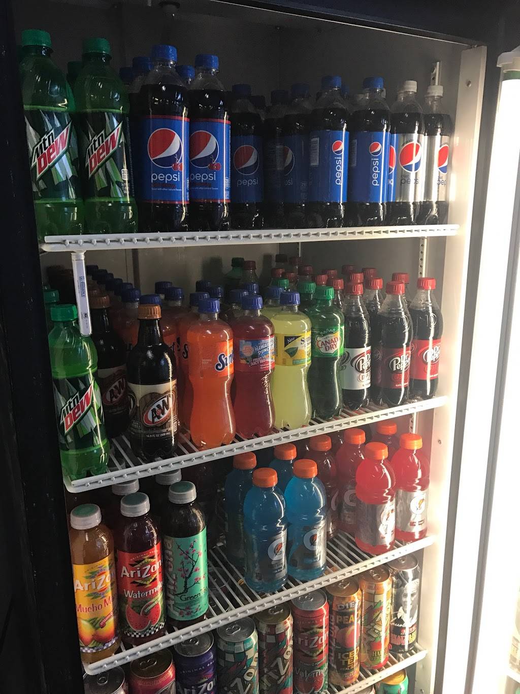 Wood N Hog Barbecue & Mobile Catering | restaurant | 904 N 4th St, Champaign, IL 61820, USA | 2176070120 OR +1 217-607-0120