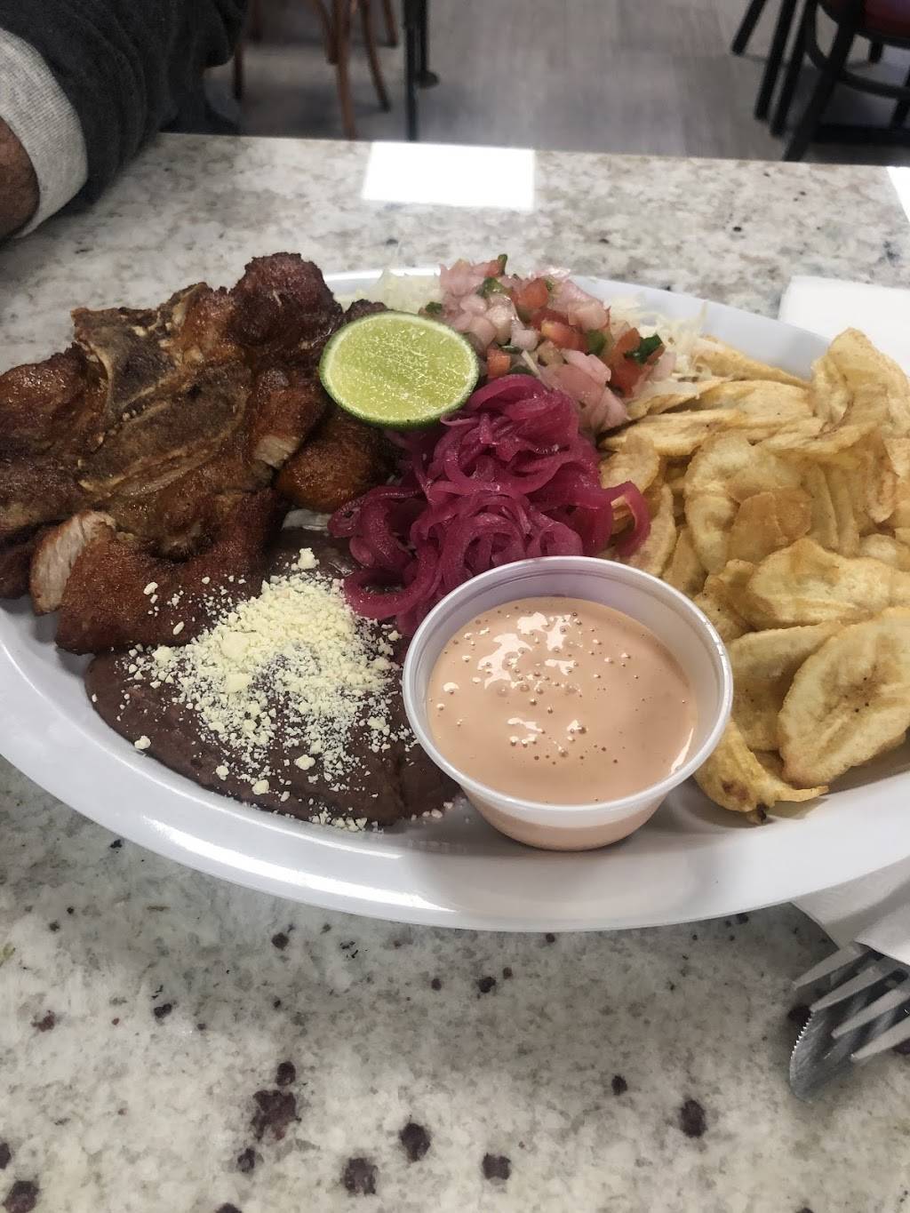 Antojitos hondureños | restaurant | 139 Arlington St, Chelsea, MA 02150, USA | 6174099661 OR +1 617-409-9661