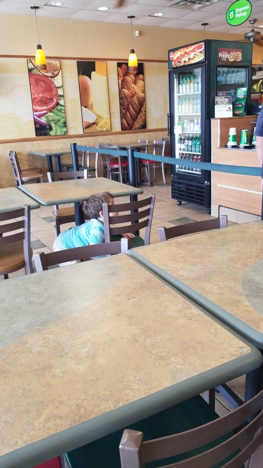 Subway | meal takeaway | 115 Bayou Gardens Blvd, Houma, LA 70364, USA | 9852230247 OR +1 985-223-0247