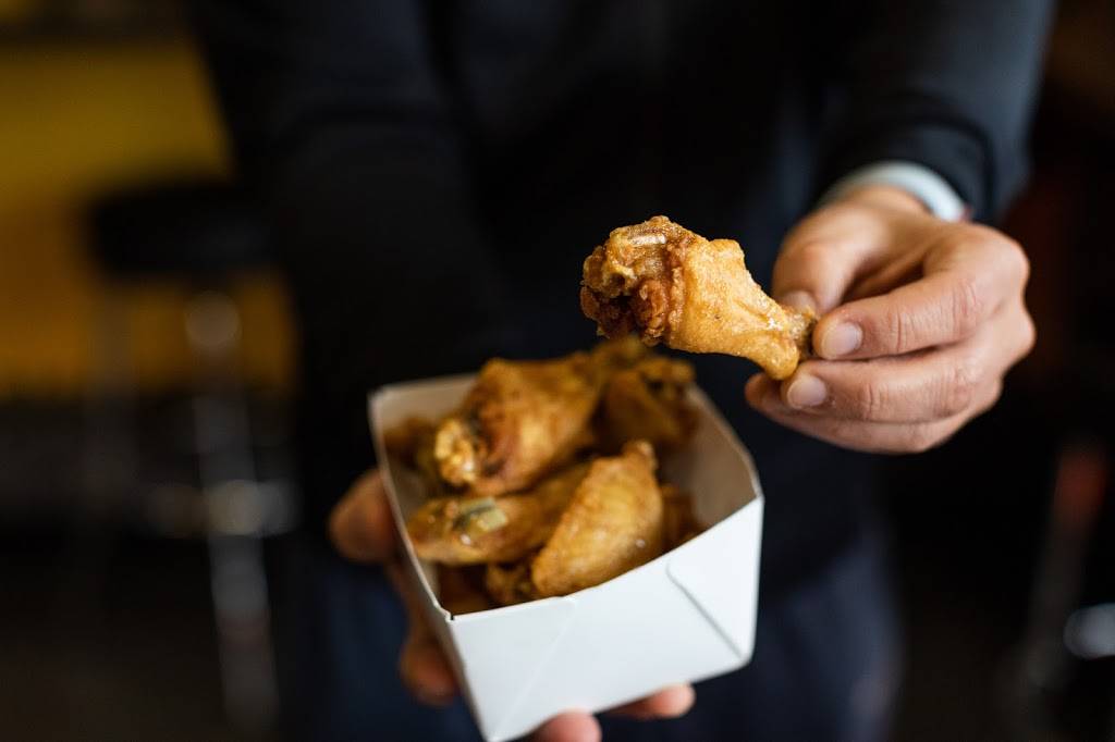 Wing Snob | restaurant | 205 S Livernois Rd, Rochester Hills, MI 48307, USA | 2489659464 OR +1 248-965-9464