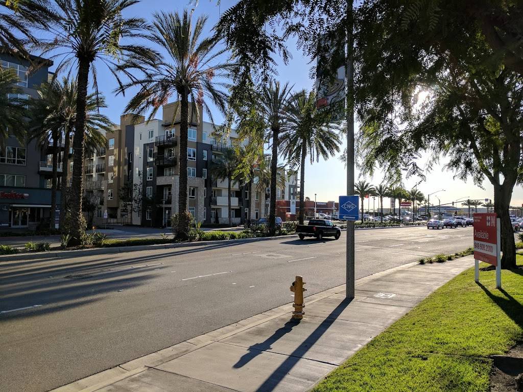 Starbucks | cafe | 2035 E Katella Ave, Anaheim, CA 92806, USA | 7146344164 OR +1 714-634-4164