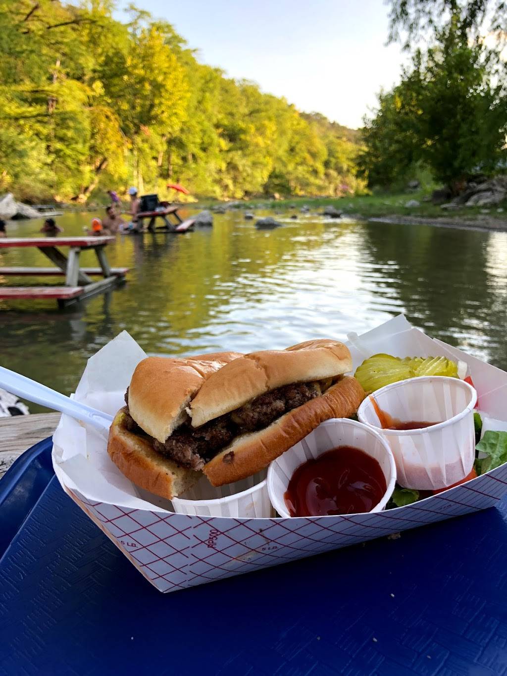 Lone Star Float House And Grill | restaurant | 7430 River Rd, New Braunfels, TX 78132, USA | 8309073866 OR +1 830-907-3866