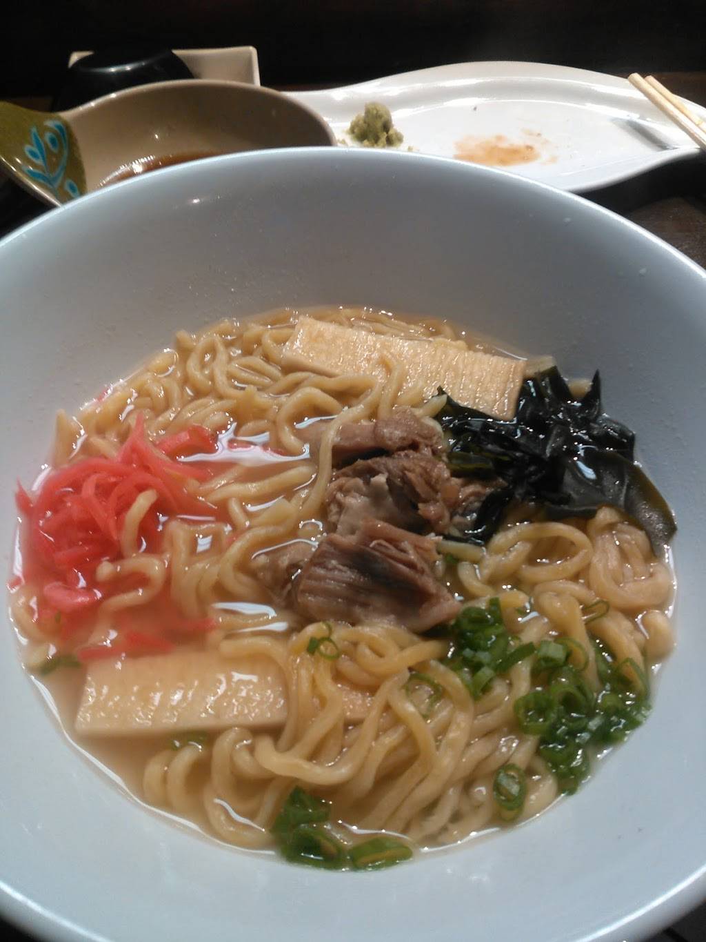 Toshi Sushi | restaurant | 12847 Vanowen St, North Hollywood, CA 91605, USA | 8189822746 OR +1 818-982-2746