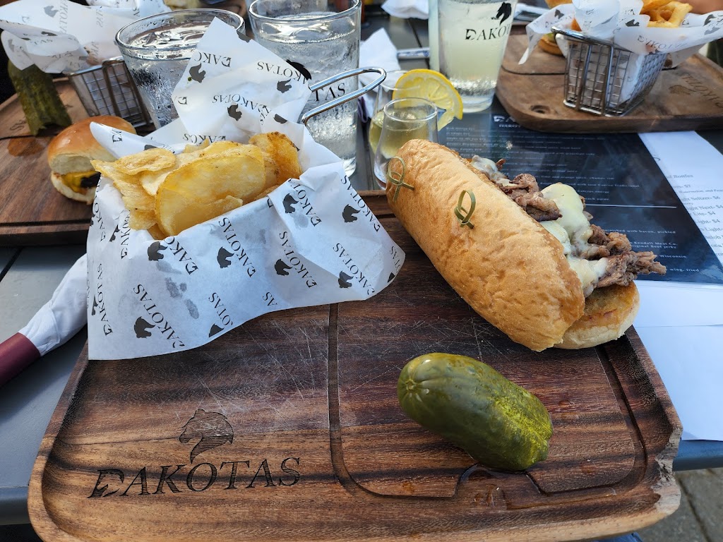 Dakotas | restaurant | 227 Heustis St, Yorkville, IL 60560, USA | 6303819390 OR +1 630-381-9390