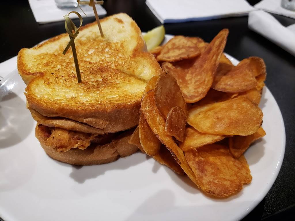 Peterlins | restaurant | 22004 Farmington Rd, Farmington, MI 48336, USA | 2484268822 OR +1 248-426-8822