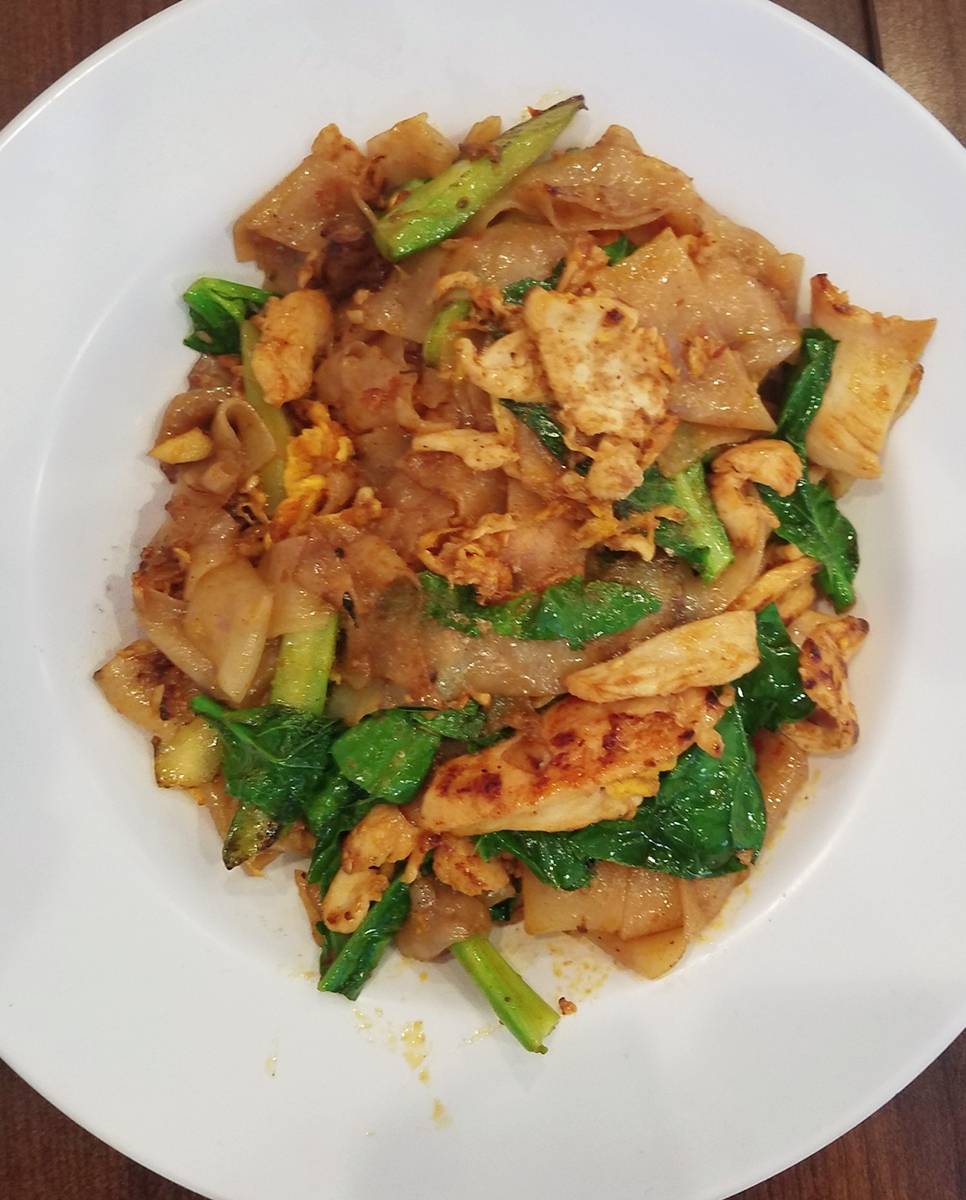 Ubon Thai Kitchen | restaurant | 24631 Crenshaw Blvd, Torrance, CA 90505, USA | 3103261092 OR +1 310-326-1092