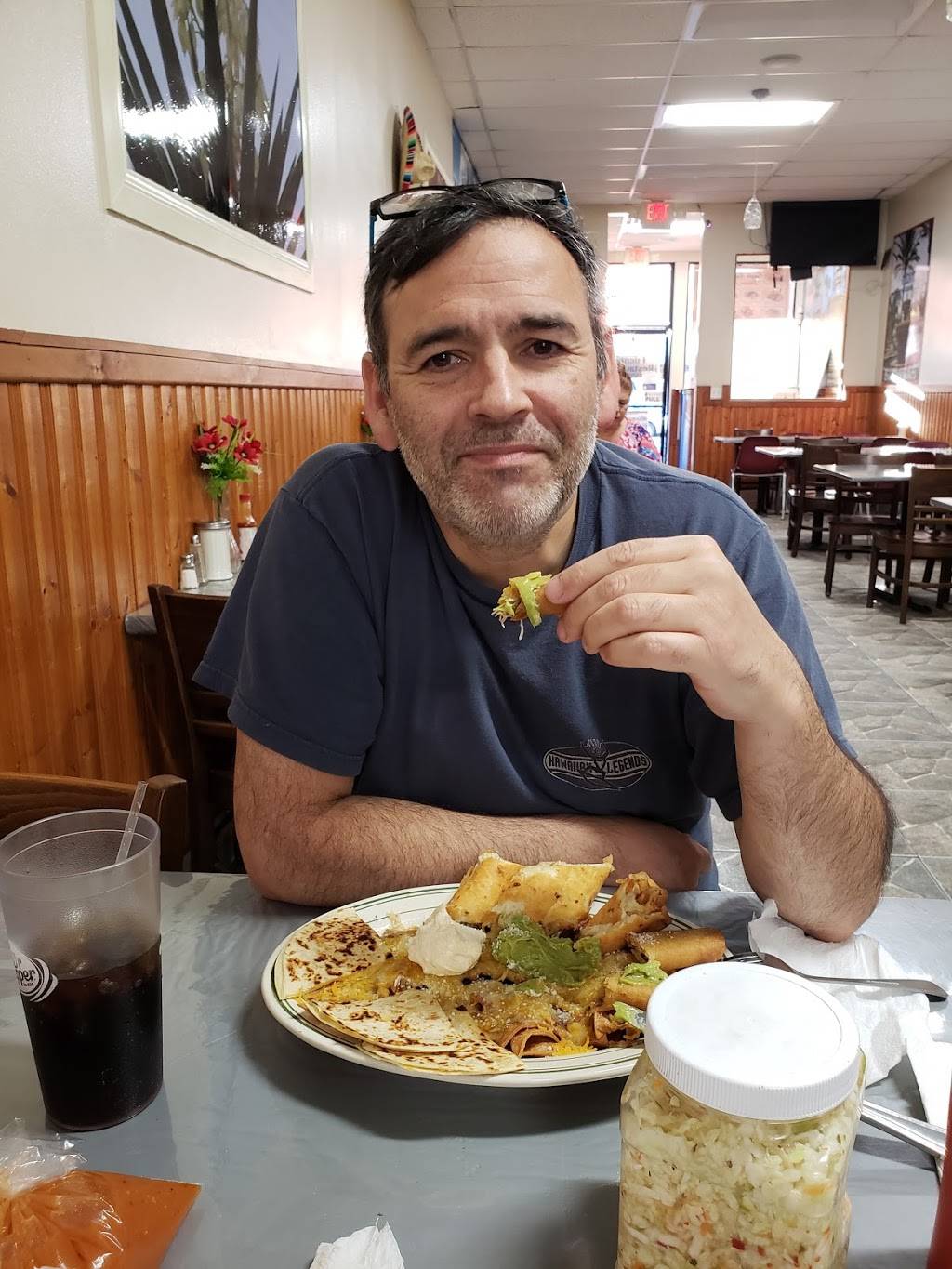 Fuente | restaurant | 5916 S Vermont Ave, Los Angeles, CA 90044, USA | 3234716702 OR +1 323-471-6702