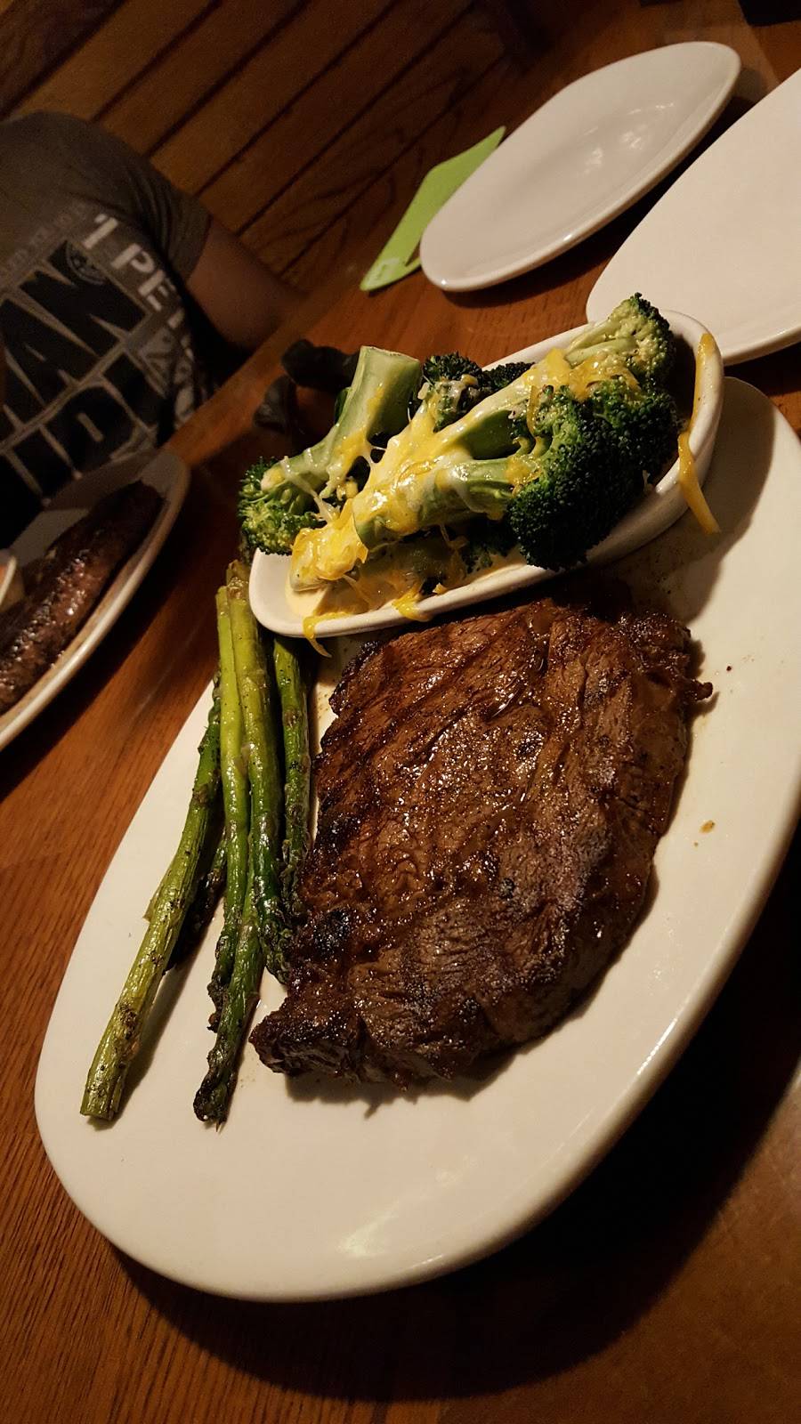 Outback Steakhouse | restaurant | 3510 W Airport Fwy, Irving, TX 75062, USA | 9723991477 OR +1 972-399-1477