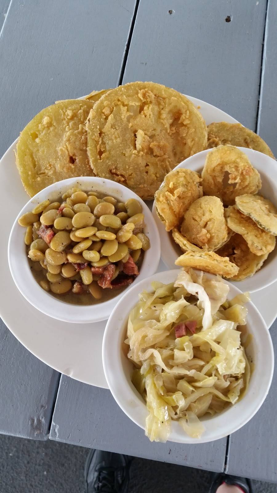 Toms Drive In & Restaurant | restaurant | 1349 N Combee Rd, Lakeland, FL 33801, USA | 8636652285 OR +1 863-665-2285