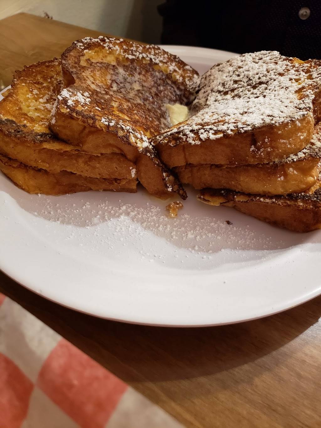 Smith & Clarksons Cafe | restaurant | 6030 Burke Commons Rd H, Burke, VA 22015, USA | 7035437701 OR +1 703-543-7701