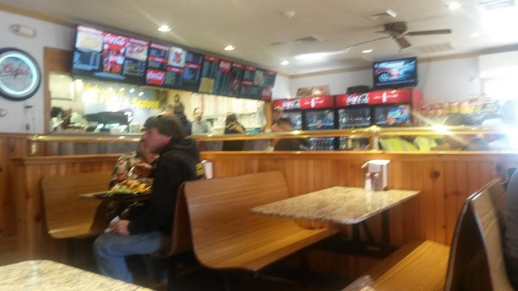 Flints Corner Pizza & Seafood | restaurant | 150 Westford Rd, Tyngsborough, MA 01879, USA | 9786493639 OR +1 978-649-3639