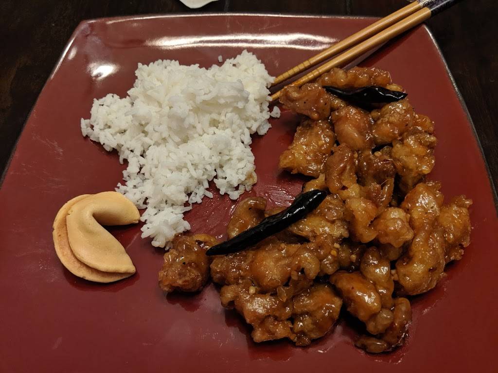 Royal Pandas | restaurant | 6101 Upper Valley Rd, El Paso, TX 79932, USA | 9152434365 OR +1 915-243-4365