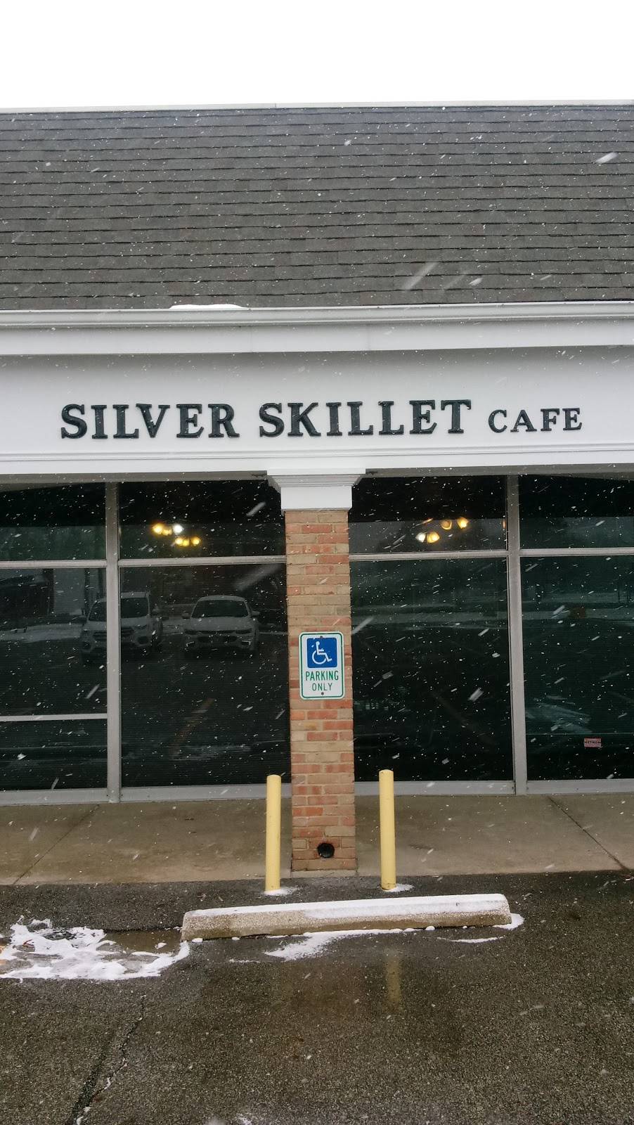 Silver Skillet Cafe | restaurant | 12650 Chillicothe Rd, Chesterland, OH 44026, USA | 4407290682 OR +1 440-729-0682