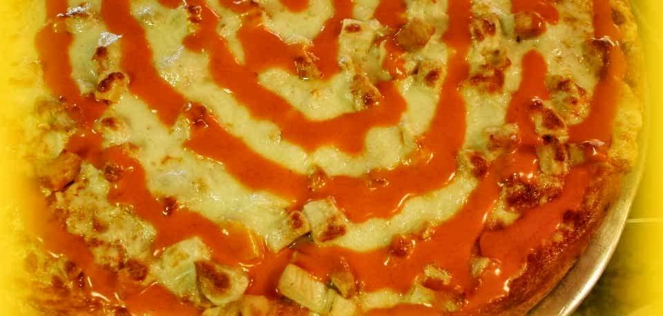 Newtown Pizza | restaurant | 231 N Sycamore St, Newtown, PA 18940, USA | 2155042232 OR +1 215-504-2232