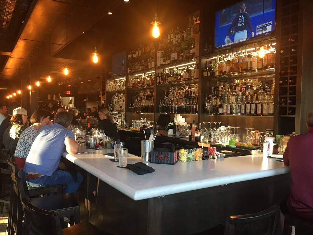 LoLo American Kitchen & Craft Bar Hudson | restaurant | 175 2nd St S, Hudson, WI 54016, USA | 7158088025 OR +1 715-808-8025