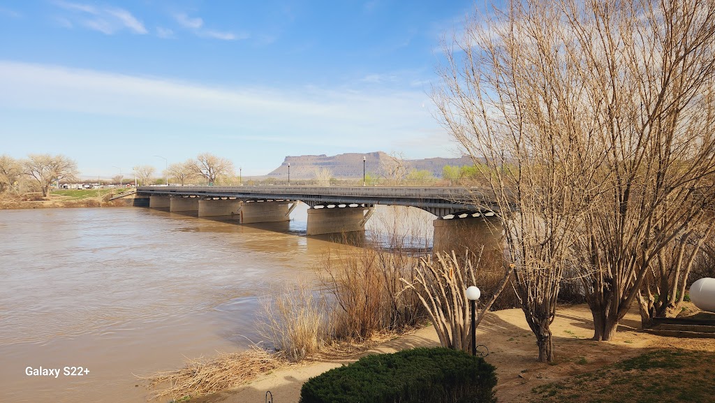 Tamarisk Restaurant | restaurant | 1710 E Main St, Green River, UT 84525, USA | 4355648109 OR +1 435-564-8109