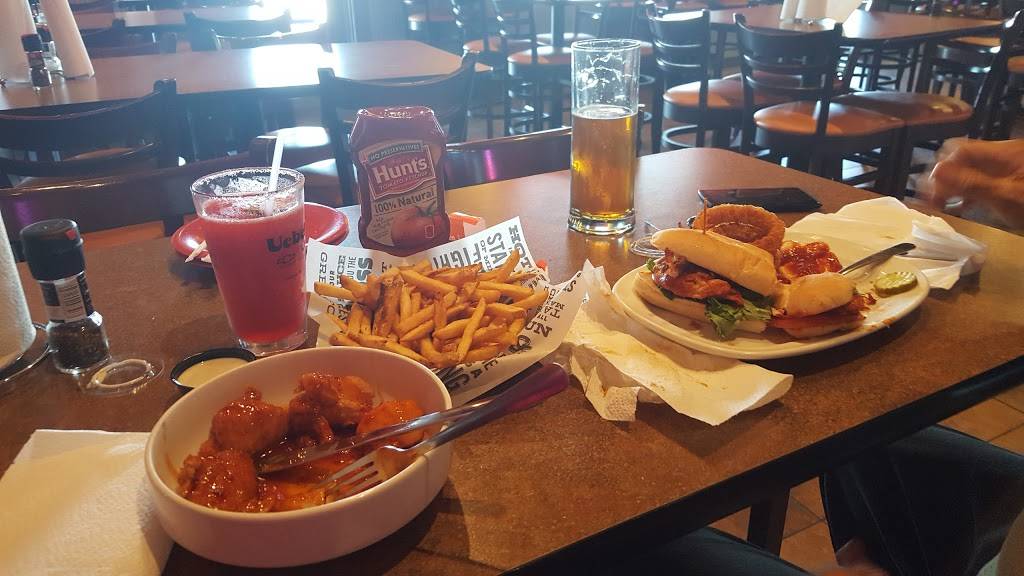 Buffalo Wings & Rings | restaurant | 1910 Hospitality Drive, Jasper, IN 47546, USA | 8124829464 OR +1 812-482-9464