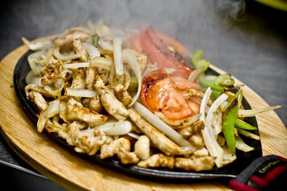 Chagos Cantina | restaurant | 2015 Belmont Blvd, Nashville, TN 37212, USA | 6153860106 OR +1 615-386-0106