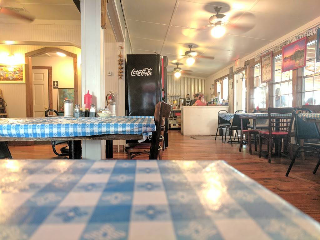 Mannys Cafe | restaurant | 7 US-87 BUS, Comfort, TX 78013, USA | 8309953060 OR +1 830-995-3060