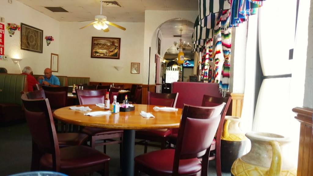 El Ranchito | restaurant | 1 Lagrande Blvd, Lady Lake, FL 32159, USA | 3527503335 OR +1 352-750-3335