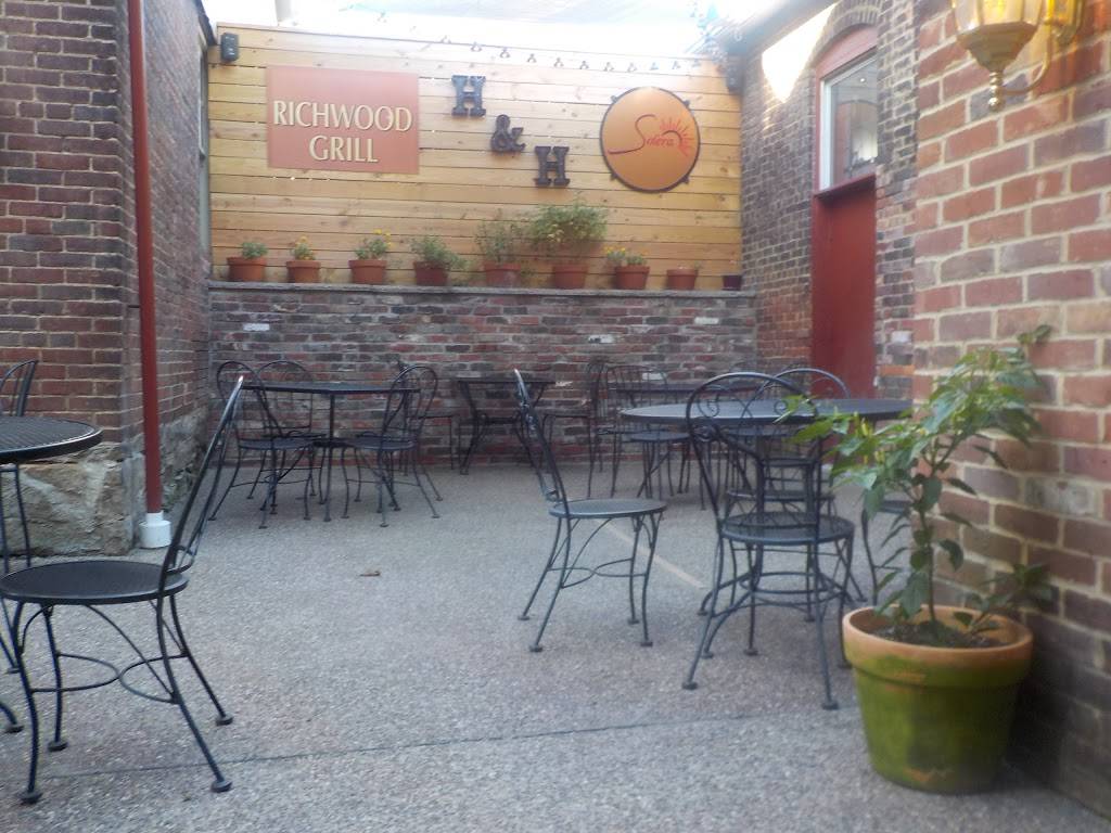 Hill & Hollow | restaurant | 709 Beechurst Ave #10, Morgantown, WV 26505, USA | 3042414551 OR +1 304-241-4551