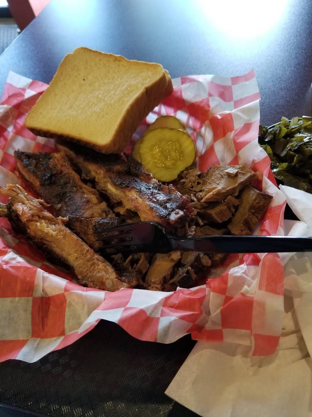 Zombie Pig BBQ | restaurant | 6201 Veterans Pkwy, Columbus, GA 31909, USA | 7066620941 OR +1 706-662-0941