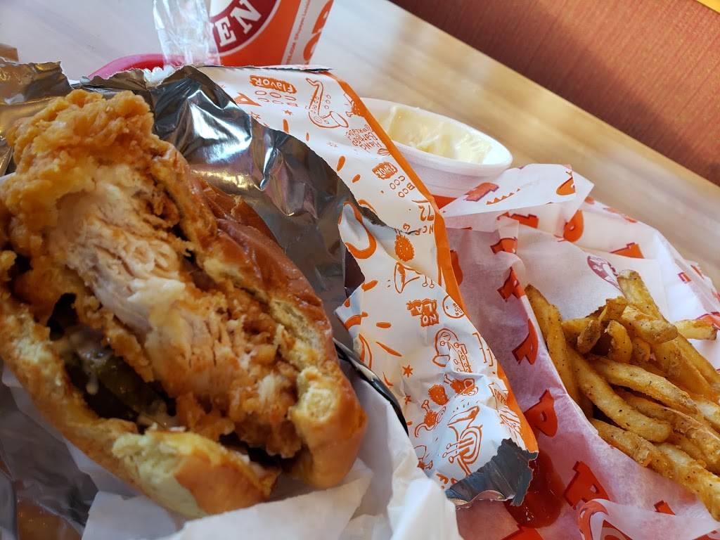 Popeyes Louisiana Kitchen | restaurant | 60 N Stephanie St, Henderson, NV 89074, USA | 7025642911 OR +1 702-564-2911