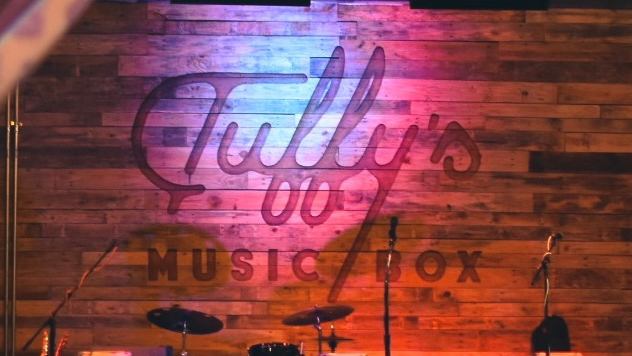 Tuffys Bottle Shop / Lounge / Music Box | night club | 200 Myrtle Ave, Sanford, FL 32771, USA | 3213634647 OR +1 321-363-4647