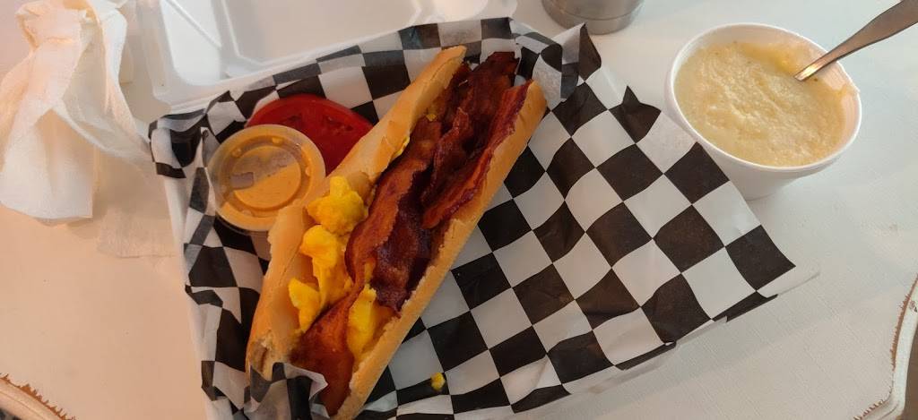 Kenny Bs French Quarter Cafe | restaurant | 70 Pope Ave, Hilton Head Island, SC 29928, USA | 8437853315 OR +1 843-785-3315