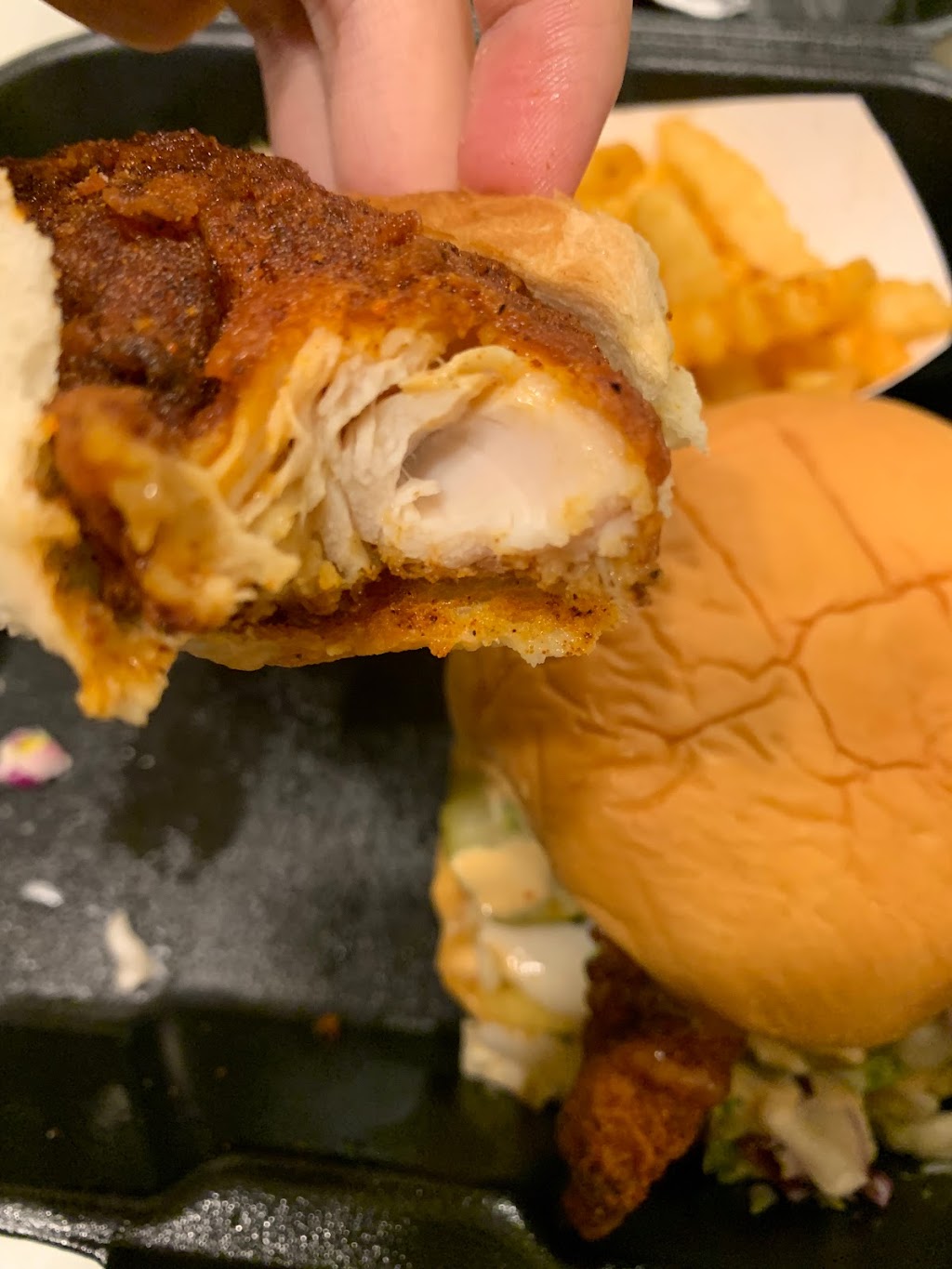 Daves Hot Chicken | restaurant | 118 E El Camino Real, Sunnyvale, CA 94087, USA | 4089000082 OR +1 408-900-0082