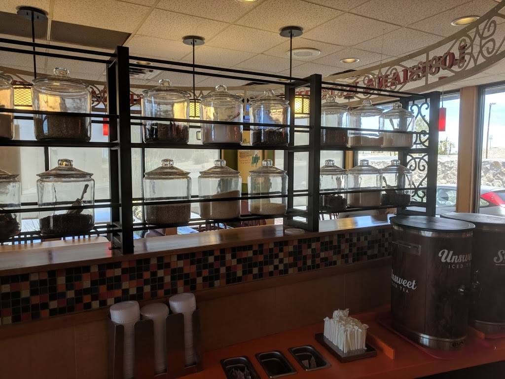 Popeyes Louisiana Kitchen | restaurant | 7272 N Mesa St, El Paso, TX 79912, USA | 9155859845 OR +1 915-585-9845