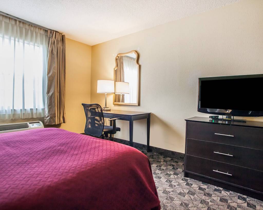 Quality Inn Airport | restaurant | 10232 Natural Bridge Rd, St. Louis, MO 63134, USA | 3144275955 OR +1 314-427-5955