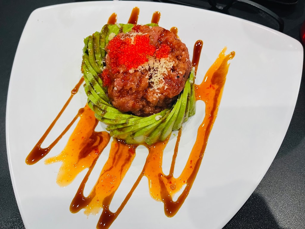 Rock N Roll Sushi | restaurant | 975 S Amity Rd, Conway, AR 72032, USA | 5013586820 OR +1 501-358-6820