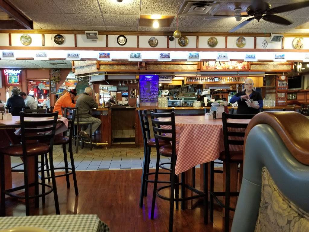 Flanagans Bar & Grill | night club | 3201 Buckley Rd, North Chicago, IL 60064, USA | 8476899062 OR +1 847-689-9062