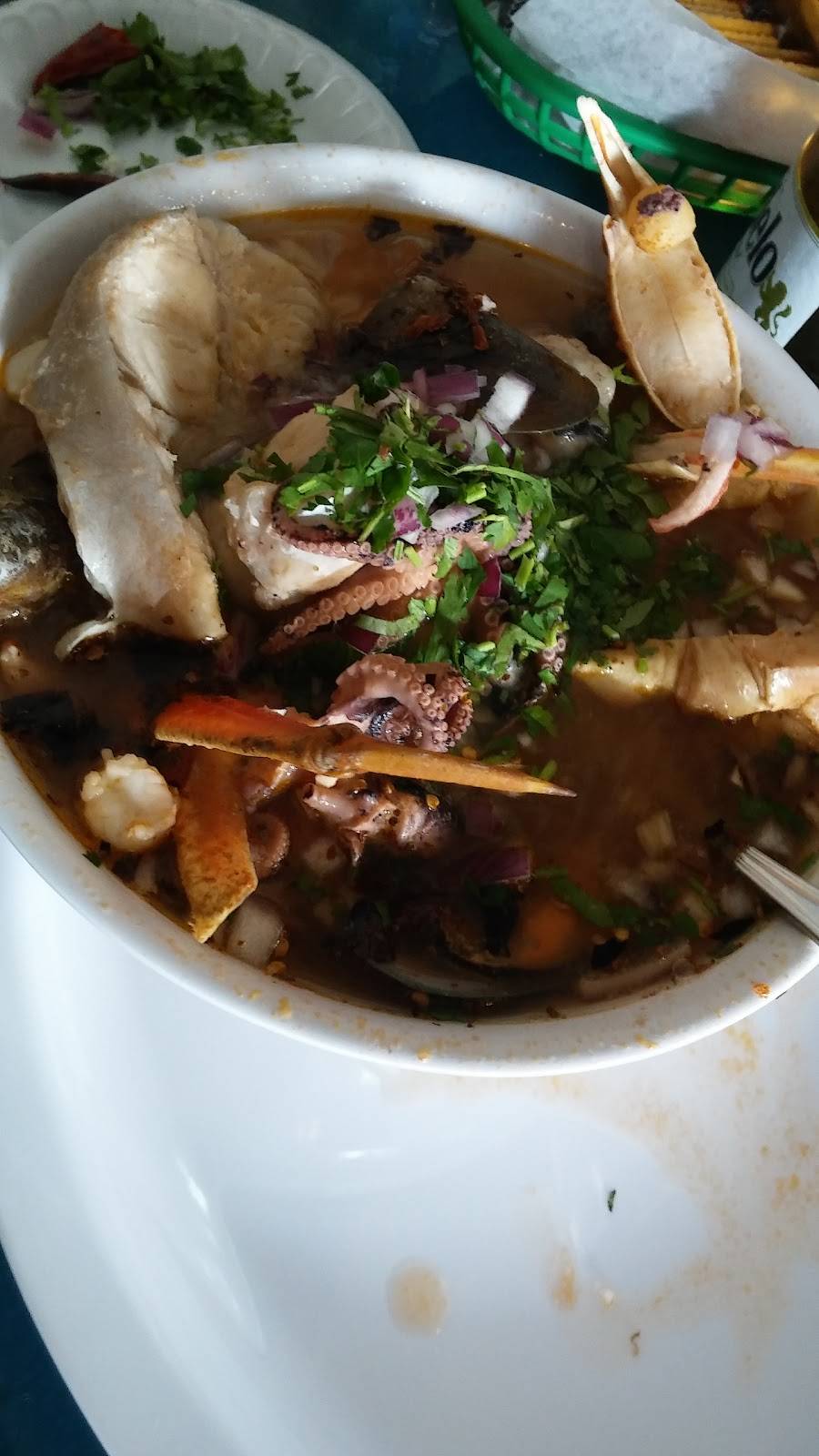 MARISCOS LAS ISLITAS | restaurant | 911 N Pecos Rd, Las Vegas, NV 89101, USA | 7026423123 OR +1 702-642-3123