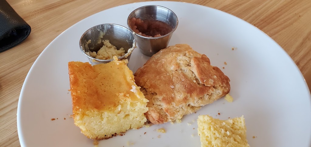 BEAST Southern Kitchen & BBQ | restaurant | 1280 Columbia Center, Columbia, IL 62236, USA | 6187192384 OR +1 618-719-2384